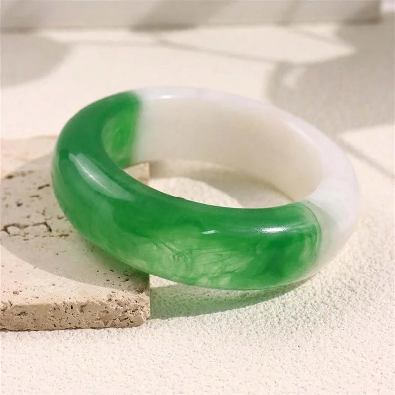 Emerald Sculpt Resin Cuff