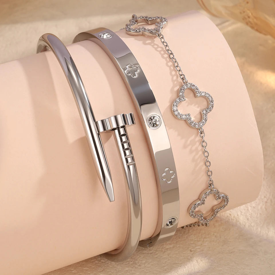 Luxe Clover Nail Bangle Set (3-Piece)