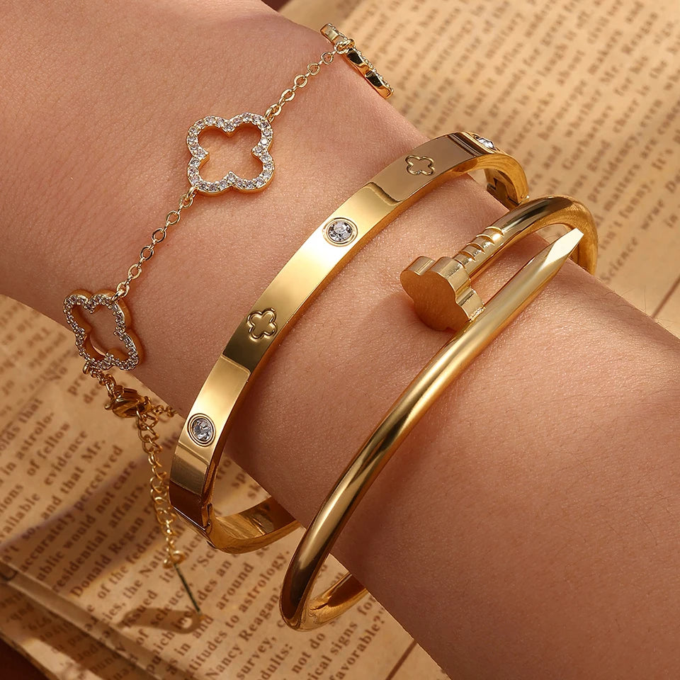 Luxe Clover Nail Bangle Set (3-Piece)
