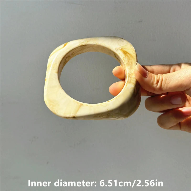The Bold Curve Resin Bangle