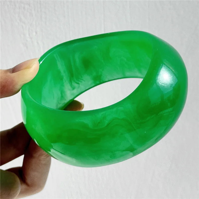 Emerald Sculpt Resin Cuff